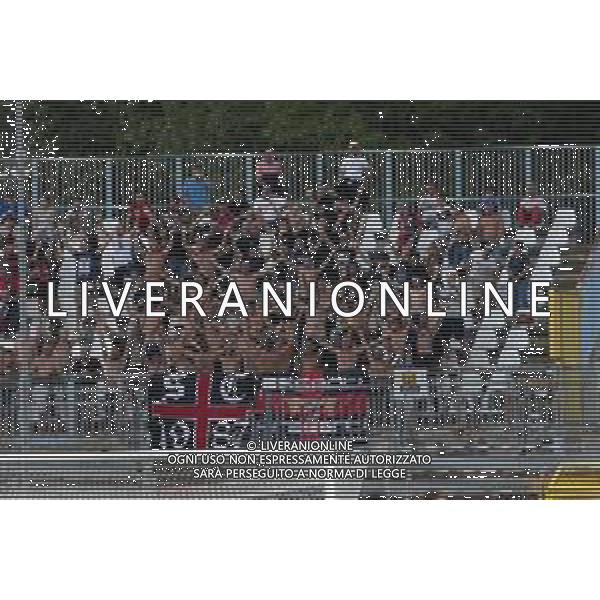 Giampy - COMO - CAGLIARI CAMPIONATO CALCIO SERIE BKT 1a GIORNATA 13.08.2022 NELLA FOTO TIFOSI CAGLIARI ©Giampietri Paolo/AGENZIA ALDO LIVERANI SAS   