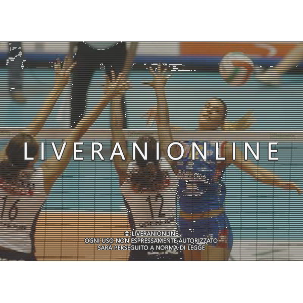 TORINO 23/10/05 FINDOMESTIC SUOER CUP FEMMINILE RADIO 105 FOPPAPEDRETTI BERGAMO NELLA FOTO PICCININI FRANCESCA PH GIGI ARCAINI AG.ALDO LIVERANI