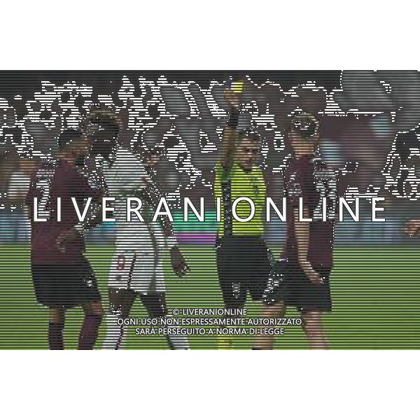 SALERNITANA - ROMA CAMPIONATO CALCIO SERIE A TIM 14.08.2022 NELLA FOTO arbitro Sozza ammonisce Norbert Gyomber ©MOSCA/AGENZIA ALDO LIVERANI SAS