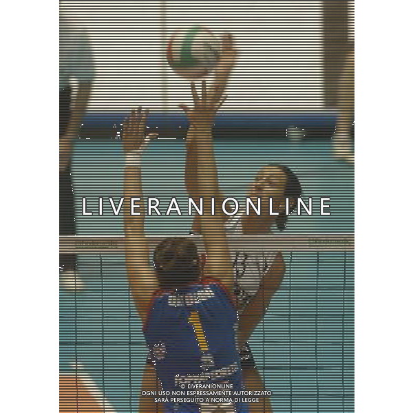 TORINO 23/10/05 FINDOMESTIC SUOER CUP FEMMINILE ORSOLA ASYSTEL NOVARA NELLA FOTO LETO NATASA PH GIGI ARCAINI AG.ALDO LIVERANI