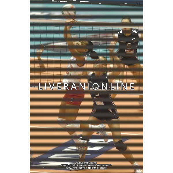 TORINO 23/10/05 FINDOMESTIC SUOER CUP FEMMINILE DESPAR COLUSSI PERUGIA NELLA FOTO DE SOUZA ROGERIO HELIA PH GIGI ARCAINI AG.ALDO LIVERANI