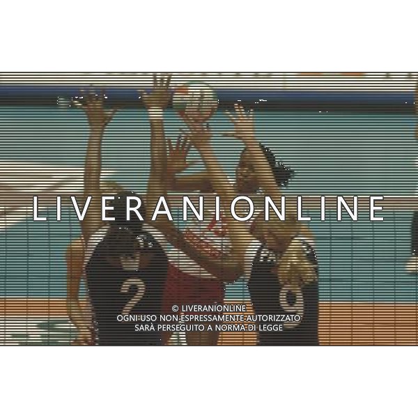 TORINO 23/10/05 FINDOMESTIC SUOER CUP FEMMINILE DESPAR COLUSSI PERUGIA NELLA FOTO VASCONCELOS MIRKA FRANCIA PH GIGI ARCAINI AG.ALDO LIVERANI