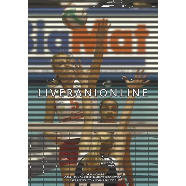 TORINO 23/10/05 FINDOMESTIC SUOER CUP FEMMINILE DESPAR COLUSSI PERUGIA NELLA FOTO ZETOVA ANTONINA PH GIGI ARCAINI AG.ALDO LIVERANI