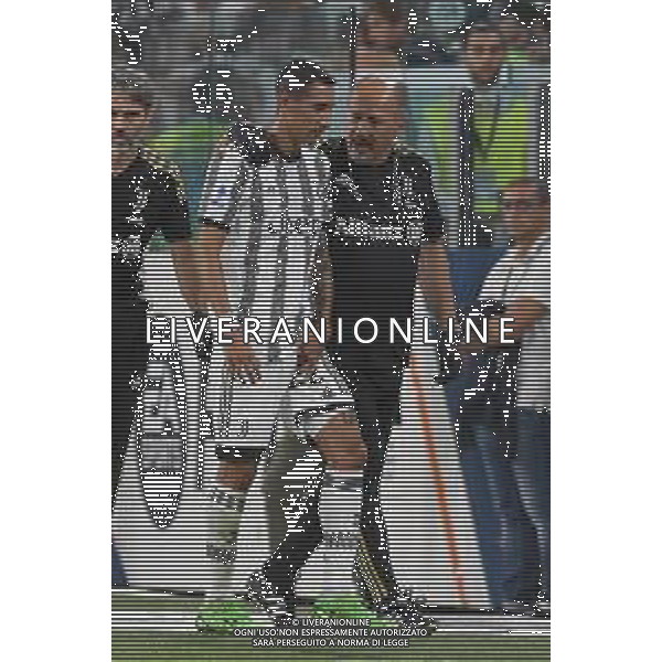 Torino 15.08.2022 Allianz Stadium ©Manuela Viganti/Agenzia Aldo Liverani Juventus vs Sassuolo Campionato Calcio Serie A TIM 2022/2023 1a giornata Nella foto: angel di maria esce dal campo toccandosi l\'inguine ©Viganti/AGENZIA ALDO LIVERANI SAS