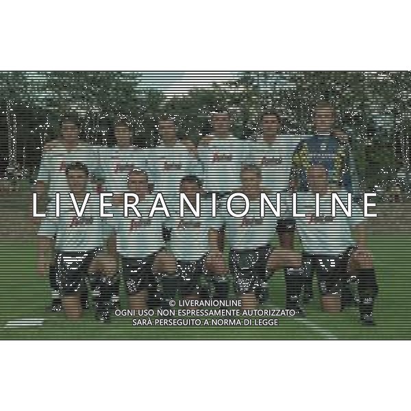 2000-2001 TREVISO CALCIO AMICHEVOLE ESTIVA NELLA FOTO FORMAZIONE TREVISO CALCIO 2000-2001 DA SINISTRA IN PIEDI DANIELE MORANTE-FABIANO BALLARIN-FRANCESCO BELLUCCI-GIACOMO FILIPPI-MATTEO CENTURIONI-MARCO FORTIN DA SINISTRA SEDUTI DIEGO BORTOLUZZI-TOMMASO ROCCHI-GIOVANNI BOSI-FEDERICO SMANIO-FAUSTO PIZZI AG ALDO LIVERANI SAS