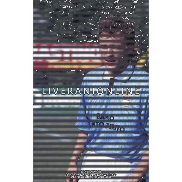 RETROSPETTIVA THOMAS DOLL CALCIATORE NELLA FOTO THOMAS DOLL CON LA MAGLIA DELLA LAZIO CALCIO AG ALDO LIVERANI SAS