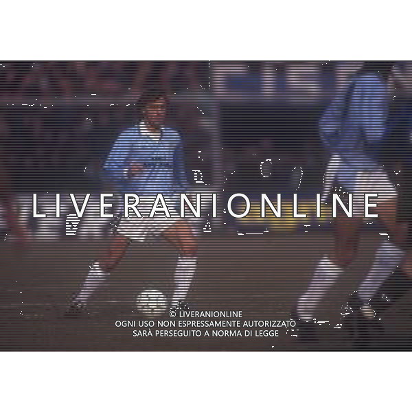 RETROSPETTIVA THOMAS DOLL CALCIATORE NELLA FOTO THOMAS DOLL CON LA MAGLIA DELLA LAZIO CALCIO AG ALDO LIVERANI SAS