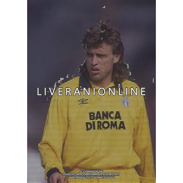 RETROSPETTIVA THOMAS DOLL CALCIATORE NELLA FOTO THOMAS DOLL CON LA MAGLIA DELLA LAZIO CALCIO AG ALDO LIVERANI SAS