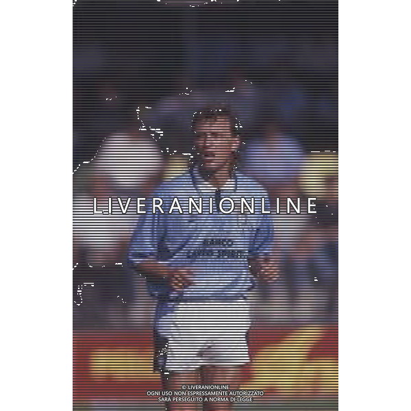 RETROSPETTIVA THOMAS DOLL CALCIATORE NELLA FOTO THOMAS DOLL CON LA MAGLIA DELLA LAZIO CALCIO AG ALDO LIVERANI SAS