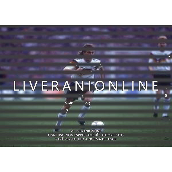 RETROSPETTIVA THOMAS DOLL CALCIATORE NELLA FOTO THOMAS DOLL AG ALDO LIVERANI SAS