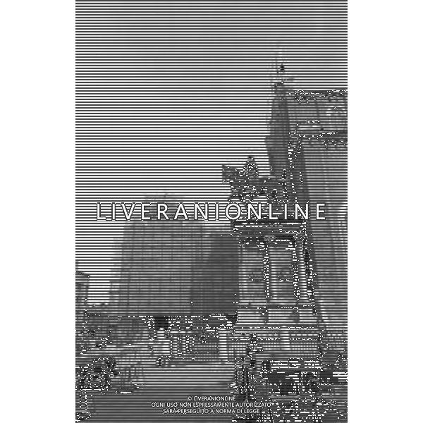 VEDUTE DELLA CITTA \' DI VENEZIA DURANTE IL RESTAURO DEL 1971 - RETROSPETTIVA NELLA FOTO L\'OSPEDALE CIVILE DI SAN GIOVANNI E PAOLO ADIACENTE ALLA CHIESA O BASILICA DEI SANTI GIOVANNI E PAOLO ©Archivio Giovanni Liverani/AGENZIA ALDO LIVERANI SAS