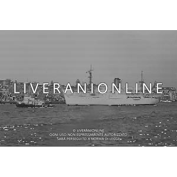 VEDUTE DELLA CITTA \' DI VENEZIA DURANTE IL RESTAURO DEL 1971 - RETROSPETTIVA NELLA FOTO NAVI DA CROCIERA NEL PORTO ©Archivio Giovanni Liverani/AGENZIA ALDO LIVERANI SAS