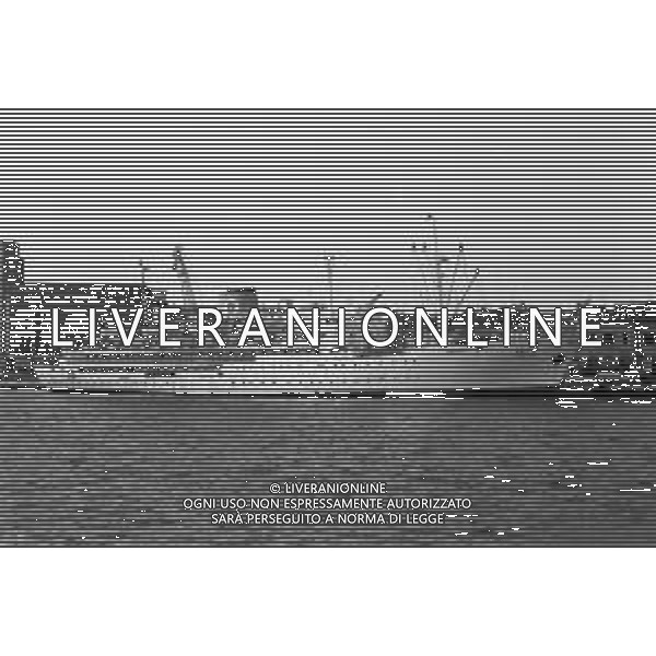 VEDUTE DELLA CITTA \' DI VENEZIA DURANTE IL RESTAURO DEL 1971 - RETROSPETTIVA NELLA FOTO NAVI DA CROCIERA NEL PORTO ©Archivio Giovanni Liverani/AGENZIA ALDO LIVERANI SAS