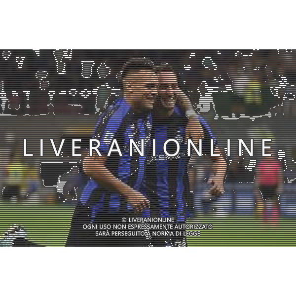 Lautaro Martinez (Inter) e Hakan Calhanoglu (Inter) esultano dopo il gol del 2 a 0 Inter vs Spezia Milano 20-08-2022 Stadio Giuseppe Meazza - San Siro Campionato Serie A TIM - 2a giornata foto Roberto Garavaglia/ag. Aldo Liverani sas