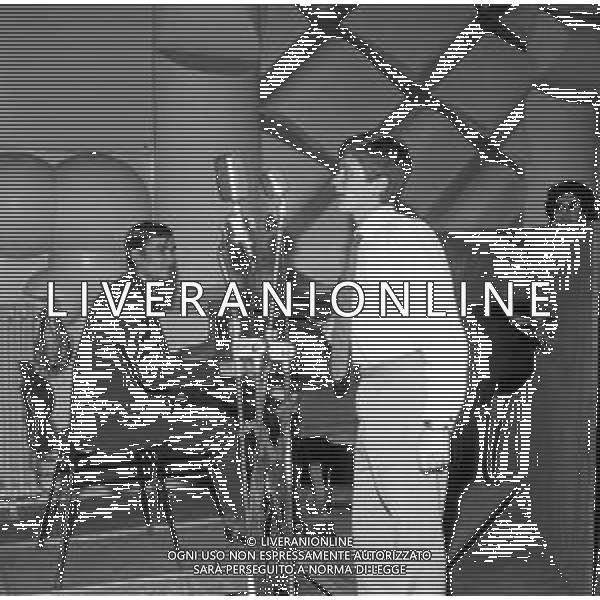 RETROSPETTIVA FRANCO TOZZI CANTANTE NELLA FOTO A MILANO IL 20 OTTOBRE 1964 ©Archivio Giovanni Liverani/AG ALDO LIVERANI SAS