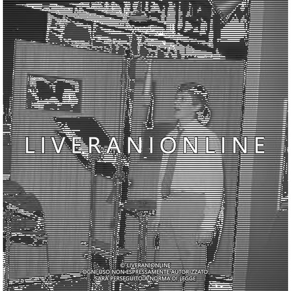 RETROSPETTIVA FRANCO TOZZI CANTANTE NELLA FOTO A MILANO IL 20 OTTOBRE 1964 ©Archivio Giovanni Liverani/AG ALDO LIVERANI SAS