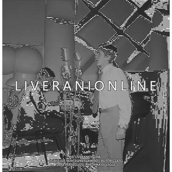 RETROSPETTIVA FRANCO TOZZI CANTANTE NELLA FOTO A MILANO IL 20 OTTOBRE 1964 ©Archivio Giovanni Liverani/AG ALDO LIVERANI SAS