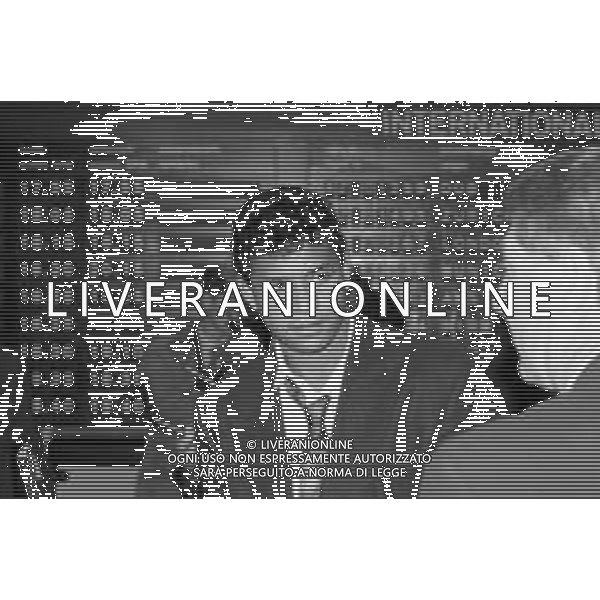 RETROSPETTIVA VALENCIANO IVAN CALCIATORE NELLA FOTO IVAN VALENCIANO NUOVO ACQUISTO DELL\'ATALANTA CALCIO AL SUO ARRIVO IN AEROPORTO A LINATE DI MILANO NEL 1992 AG ALDO LIVERANI SAS