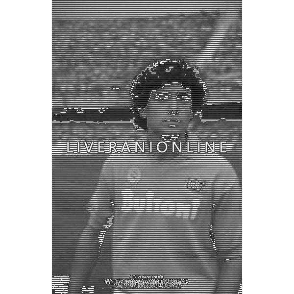 RETROSPETTIVA FRANCESCO ROMANO CALCIATORE NELLA FOTO CON LA MAGLIA DEL NAPOLI CALCIO NELL\'ANNO 1986-1987 AG ALDO LIVERANI SAS