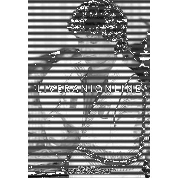 RETROSPETTIVA FRANCESCO ROMANO CALCIATORE NELLA FOTO CON LA MAGLIA DELLA NAZIONALE ITALIANA CALCIO NELL\'ANNO 1987-1988 AG ALDO LIVERANI SAS