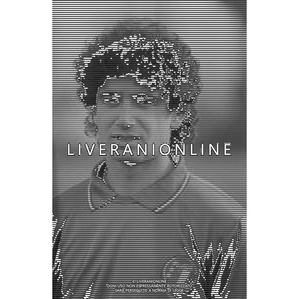RETROSPETTIVA FRANCESCO ROMANO CALCIATORE NELLA FOTO CON LA MAGLIA DELLA NAZIONALE ITALIANA CALCIO NELL\'ANNO 1987-1988 AG ALDO LIVERANI SAS