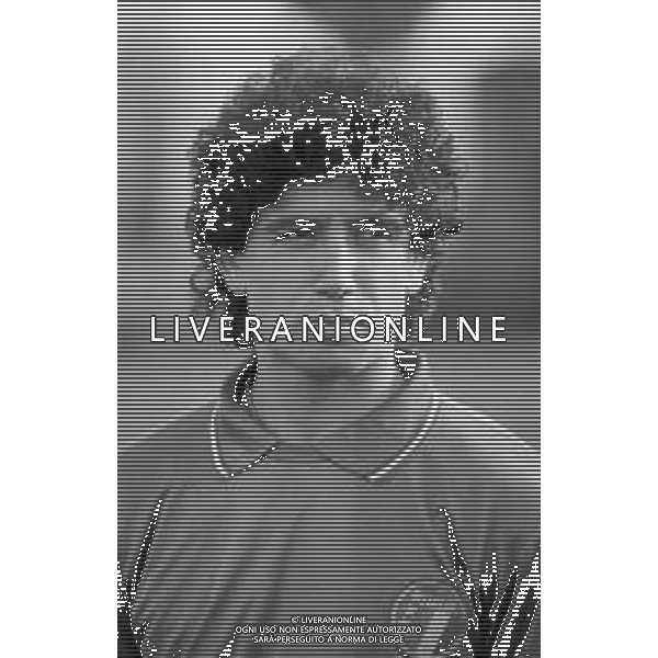 RETROSPETTIVA FRANCESCO ROMANO CALCIATORE NELLA FOTO CON LA MAGLIA DELLA NAZIONALE ITALIANA CALCIO NELL\'ANNO 1987-1988 AG ALDO LIVERANI SAS