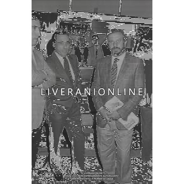 I TRETTRE\' , TRIO COMICO NAPOLETANO, COMPOSTO DA GINO COGLIANDRO, EDOARDO ROMANO E MIRKO SETARO NELLA FOTO GINO COGLIANDRO E EDOARDO ROMANO NEL 1986 AG ALDO LIVERANI SAS