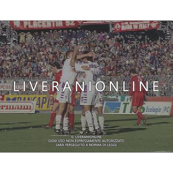 15-11-1998 PIACENZA CAMPIONATO DI CALCIO SERIE A PIACENZA-FIORENTINA 4-2 NELLA FOTO ABBRACCI GIOCATORI FIORENTINA DOPO IL GOAL DI ALVES EDMUNDO AG ALDO LIVERANI SAS