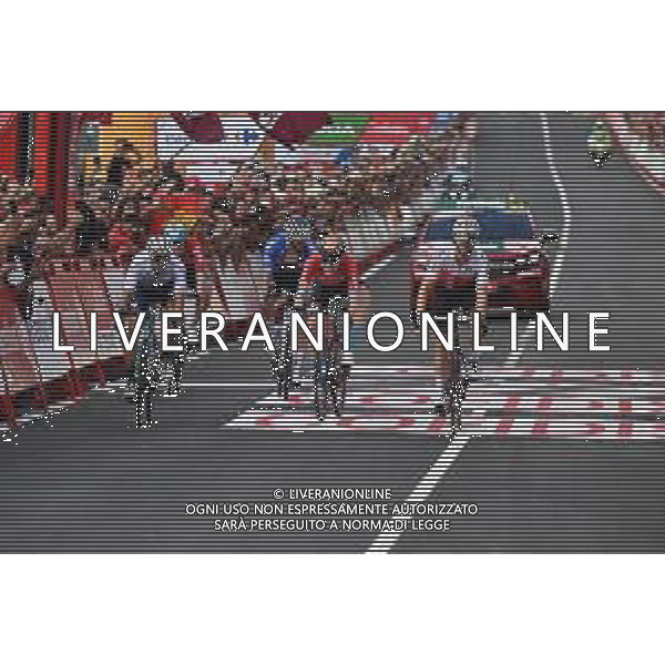 26-08-2022 Vuelta A Espana; Tappa 07 Camargo - Cistierna; 2022, Cofidis; 2022, Bahrain - Victorious; Herrada Lopez, Jesus; Wright, Fred; Battistella, Samuele; Cistierna; ©SIROTTI /AGENZIA ALDO LIVERANI SAS