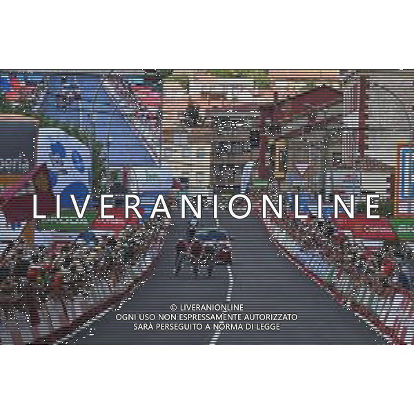 26-08-2022 Vuelta A Espana; Tappa 07 Camargo - Cistierna; 2022, Cofidis; 2022, Bahrain - Victorious; Herrada Lopez, Jesus; Wright, Fred; Cistierna; ©SIROTTI /AGENZIA ALDO LIVERANI SAS