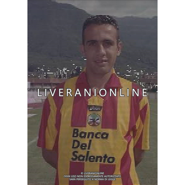 1998-1999 PRIMI PIANI ROSA GIOCATORI LECCE CALCIO NELLA FOTO PIER GIOVANNI RUTZITTU AG ALDO LIVERANI SAS