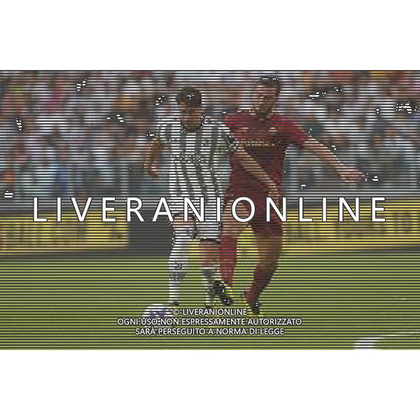 Torino 27.08.2022 Allianz Stadium ©Manuela Viganti/Agenzia Aldo Liverani Juventus vs Roma Campionato Calcio Serie A TIM 2022/2023 3a giornata Nella foto: dusan vlahovic e bryan cristante ©Viganti/AGENZIA ALDO LIVERANI SAS
