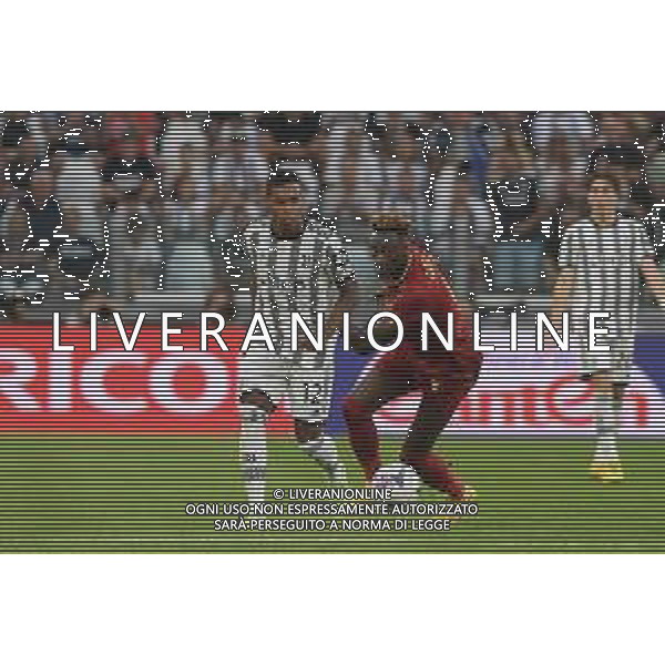 Torino 27.08.2022 Allianz Stadium ©Manuela Viganti/Agenzia Aldo Liverani Juventus vs Roma Campionato Calcio Serie A TIM 2022/2023 3a giornata Nella foto: alex sandro e Tammy Abraham ©Viganti/AGENZIA ALDO LIVERANI SAS