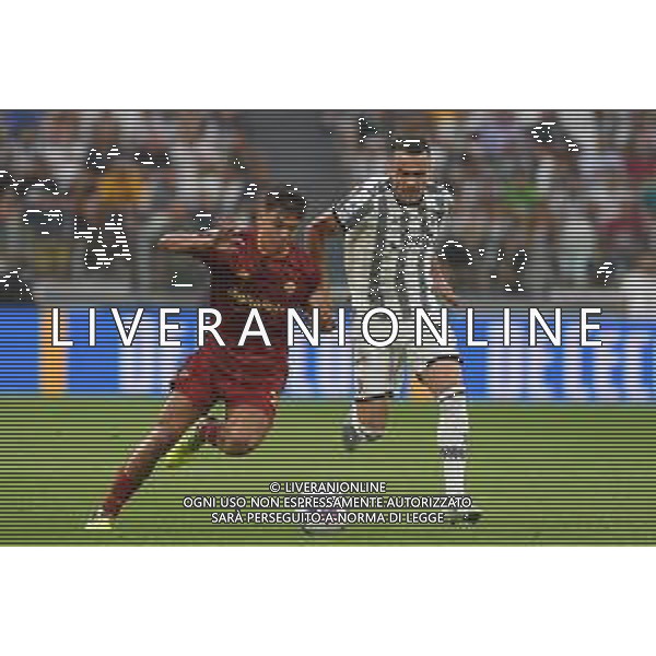 Torino 27.08.2022 Allianz Stadium ©Manuela Viganti/Agenzia Aldo Liverani Juventus vs Roma Campionato Calcio Serie A TIM 2022/2023 3a giornata Nella foto: paulo dybala e filip kostic ©Viganti/AGENZIA ALDO LIVERANI SAS