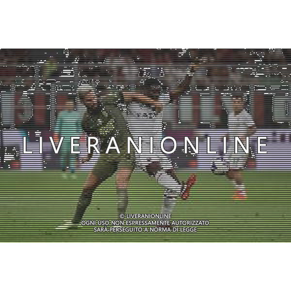 Olivier Giroud (Milan) e Bonilla Lucumi (Bologna) Milan vs Bologna Milano 27-08-2022 Stadio Giuseppe Meazza - San Siro Campionato Serie A TIM - 3a giornata foto Roberto Garavaglia/ag. Aldo Liverani sas/AGENZIA ALDO LIVERANI SAS