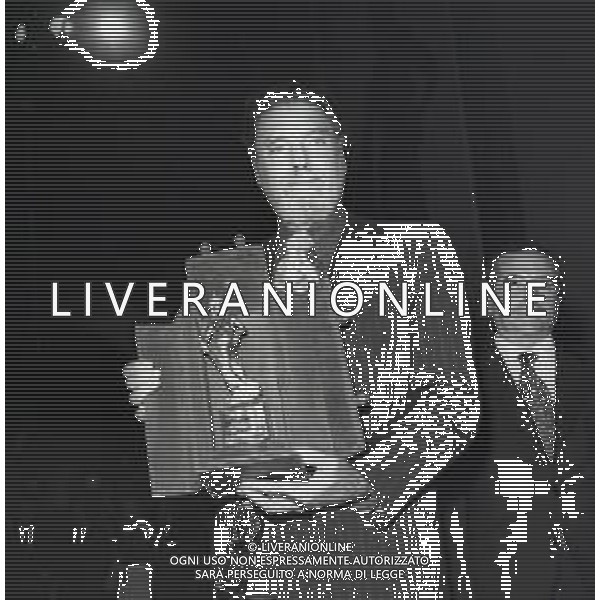 RETROSPETTIVA BURT LANCASTER ATTORE NELLA FOTO BURT LANCASTER A TAORMINA NELL\'ANNO 1975 A TAORMINA PER LA CONSEGNA DEL PREMIO DAVID DI DONATELLO AG ALDO LIVERANI SAS