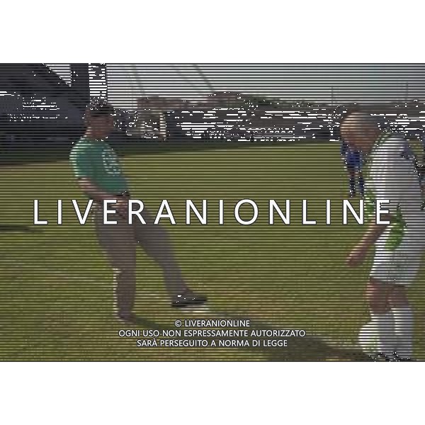 MAGGIO 2000 STADIO DI MONZA PARTITA AMICHEVOLE FORZA ITALIA-LEGA NORDO NELLA FOTO UMBERTO BOSSI E GIANCARLO PAGLIARINI AG ALDO LIVERANI SAS
