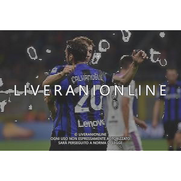 Nicolo\' Barella (Inter) e Hakan Calhanoglu (Inter) esultano dopo il gol del 2 a 0 Inter vs Cremonese Milano 30-08-2022 Stadio Giuseppe Meazza - San Siro Campionato Serie A TIM - 4a giornata foto Roberto Garavaglia/ag. Aldo Liverani sas/AGENZIA ALDO LIVERANI SAS