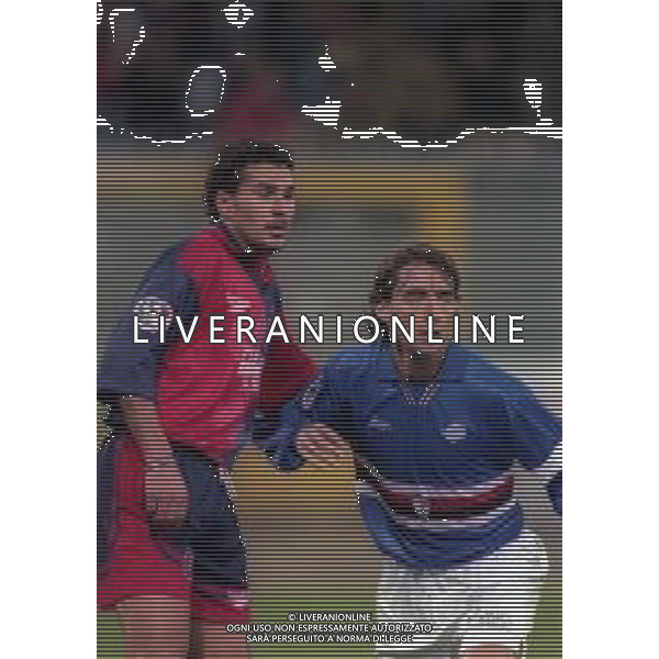 12-01-1997 GENOVA CAMPIONATO DI CALCIO SERIE A SAMPDORIA-CAGLIARI 4-1 NELLA FOTO GIAN BATTISTA SCUGUGIA E ROBERTO MANCINI AG ALDO LIVERANI SAS