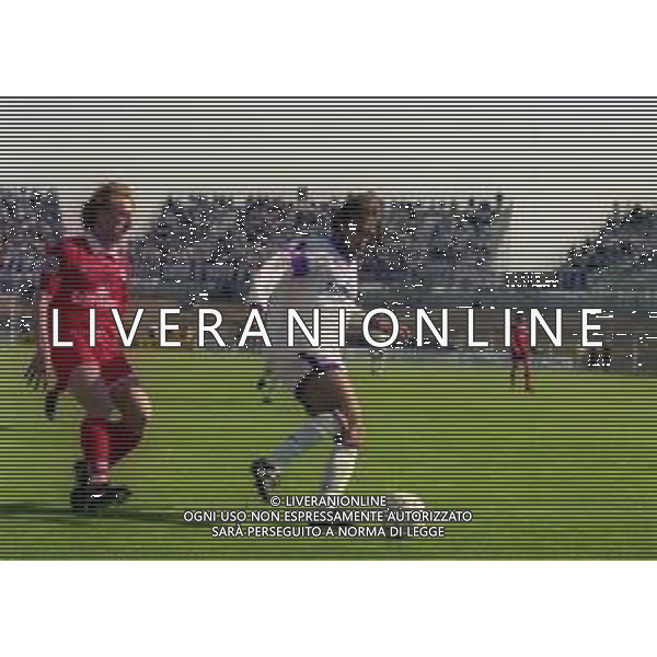13-04-1997 PIACENZA CAMPIONATO DI CALCIO SERIE A PIACENZA-FIORENTINA 1-1 NELLA FOTO GABRIEL BATISTUTA E MIRKO CONTE AG ALDO LIVERANI SAS