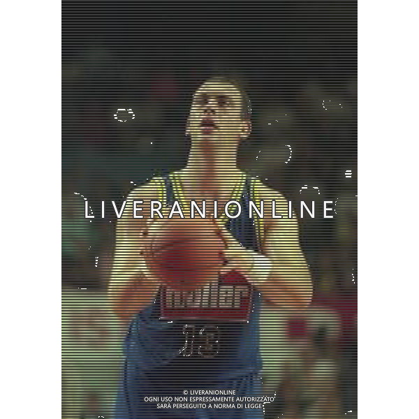 16-09-1999 VARESE CAMPIONATO DI BASKET SERIE A1 VARESE ROOSTER-MULLER VERONA NELLA FOTO CAMATA ANDREA AG ALDO LIVERANI SAS