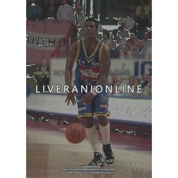 16-09-1999 VARESE CAMPIONATO DI BASKET SERIE A1 VARESE ROOSTER-MULLER VERONA NELLA FOTO PAGE AG ALDO LIVERANI SAS