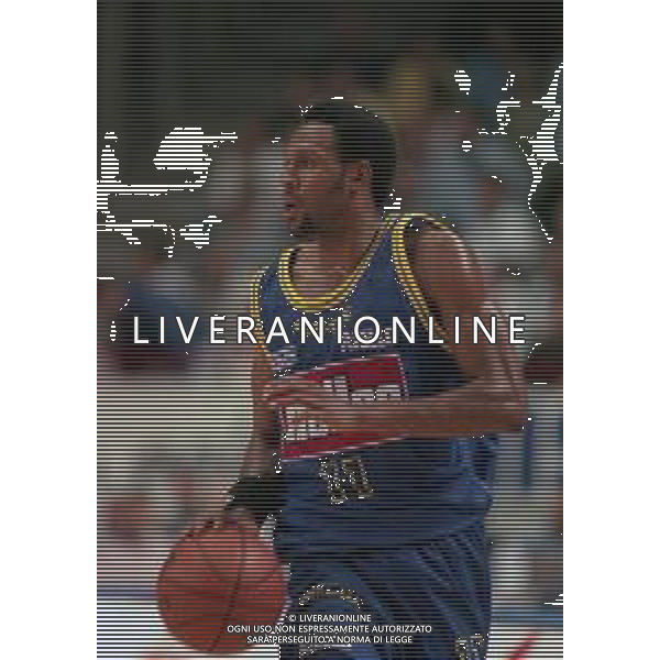 16-09-1999 VARESE CAMPIONATO DI BASKET SERIE A1 VARESE ROOSTER-MULLER VERONA NELLA FOTO GRIFFIN ARTIE AG ALDO LIVERANI SAS