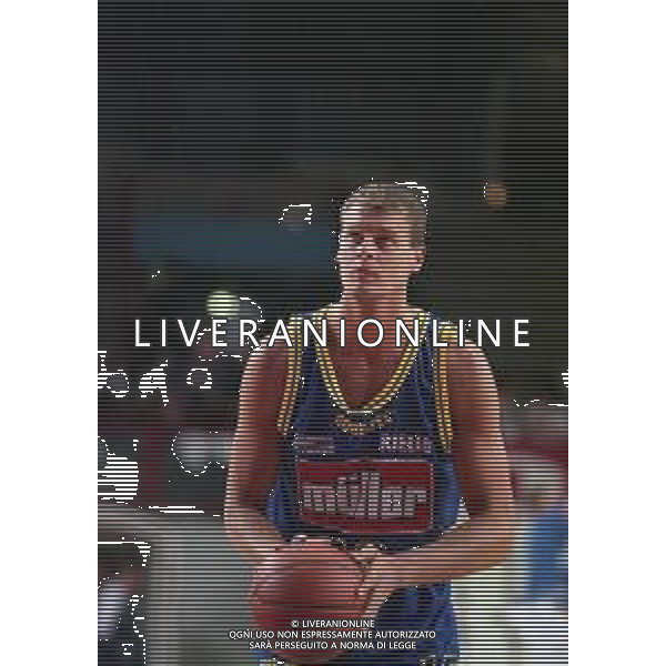 16-09-1999 VARESE CAMPIONATO DI BASKET SERIE A1 VARESE ROOSTER-MULLER VERONA NELLA FOTO NOBILE MATTEO AG ALDO LIVERANI SAS