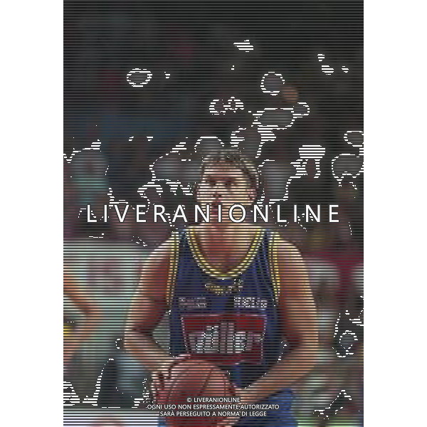 16-09-1999 VARESE CAMPIONATO DI BASKET SERIE A1 VARESE ROOSTER-MULLER VERONA NELLA FOTO ALBANO COREY AG ALDO LIVERANI SAS