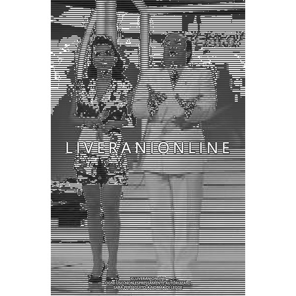 RETROSPETTIVA LINO BANFI, nome d\'arte di Pasquale Zagaria, ATTORE E CONDUTTORE TELEVISIVO NELLA FOTO CON LA FIGLIA ROSANNA A SAINT VINCENT ESTATE 1988 AGENZIA ALDO LIVERANI SAS