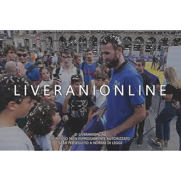 © TVRG Fan Zone EuroBasket 2022 nella foto Luigi Datome capitano Italia incontra i tifosi Milano 01-09-2022 Inaugurazione in piazza Duomo della Fan Zone di FIBA EuroBasket 2022 foto Roberto Garavaglia/ag. Aldo Liverani sas/AGENZIA ALDO LIVERANI SAS