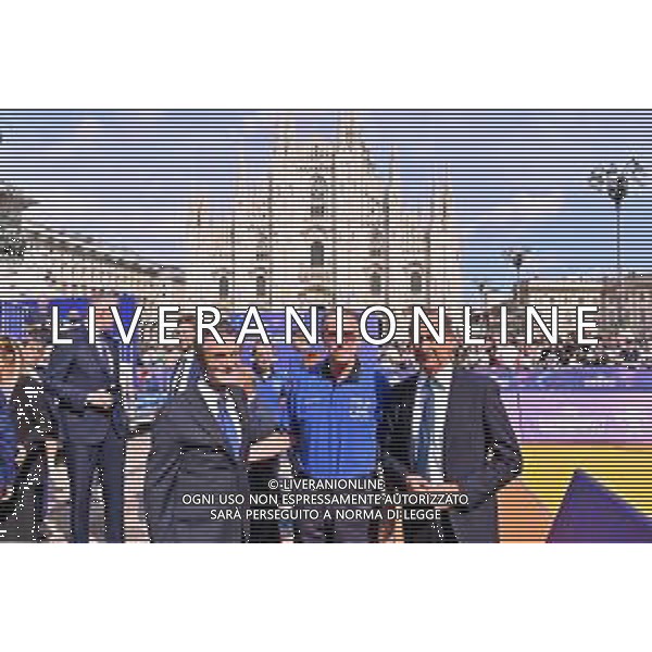 © TVRG Fan Zone EuroBasket 2022 nella foto da SX Attilio Fontana, Carlo Recalcati e Giuseppe Sala Milano 01-09-2022 Inaugurazione in piazza Duomo della Fan Zone di FIBA EuroBasket 2022 foto Roberto Garavaglia/ag. Aldo Liverani sas/AGENZIA ALDO LIVERANI SAS