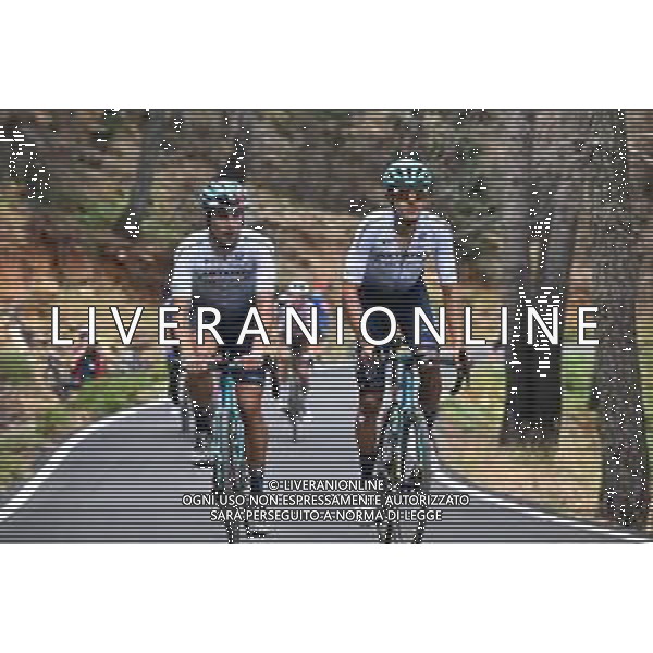 01-09-2022 Vuelta A Espana; Tappa 12 Salobrena - Penas Blancas; 2022, Astana - Qazaqstan; Battistella, Samuele; Tejada Canacue, Harold Alfonso; Penas Blancas; ©SIROTTI/AGENZIA ALDO LIVERANI SAS
