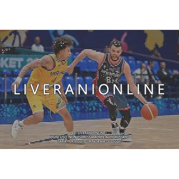 © TVRG Issuf Sanon (Ucraina) e Luke Nelson (Gran Bretagna) Ucraina vs Gran Bretagna Assago (MI) 02-09-2022 Forum di Assago FIBA EuroBasket 2022 Milano - Day 1 foto Roberto Garavaglia/ag. Aldo Liverani sas